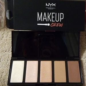 New Nyx highlighter  and bronzer palette